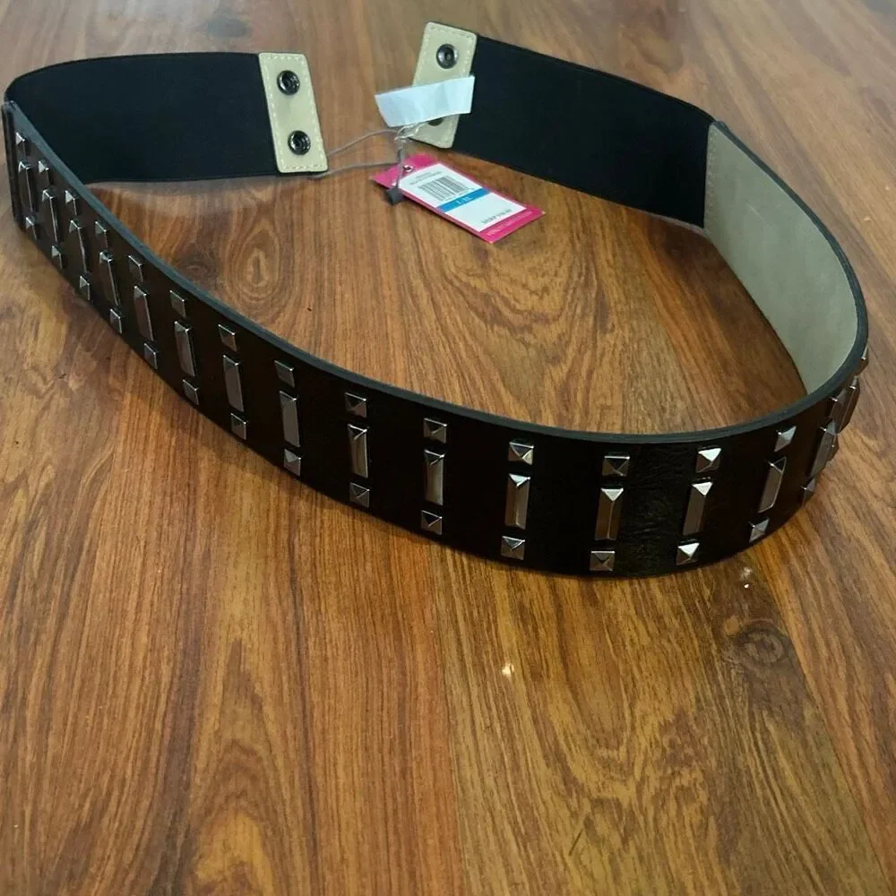 NWT Vince Camuto black faux leather and stud belt with elastic size L/XL